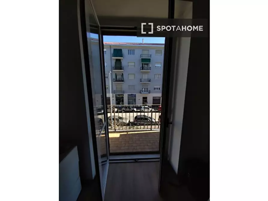 Immagine 16 di Camera condivisa in affitto  in Via Cortemilia a Torino