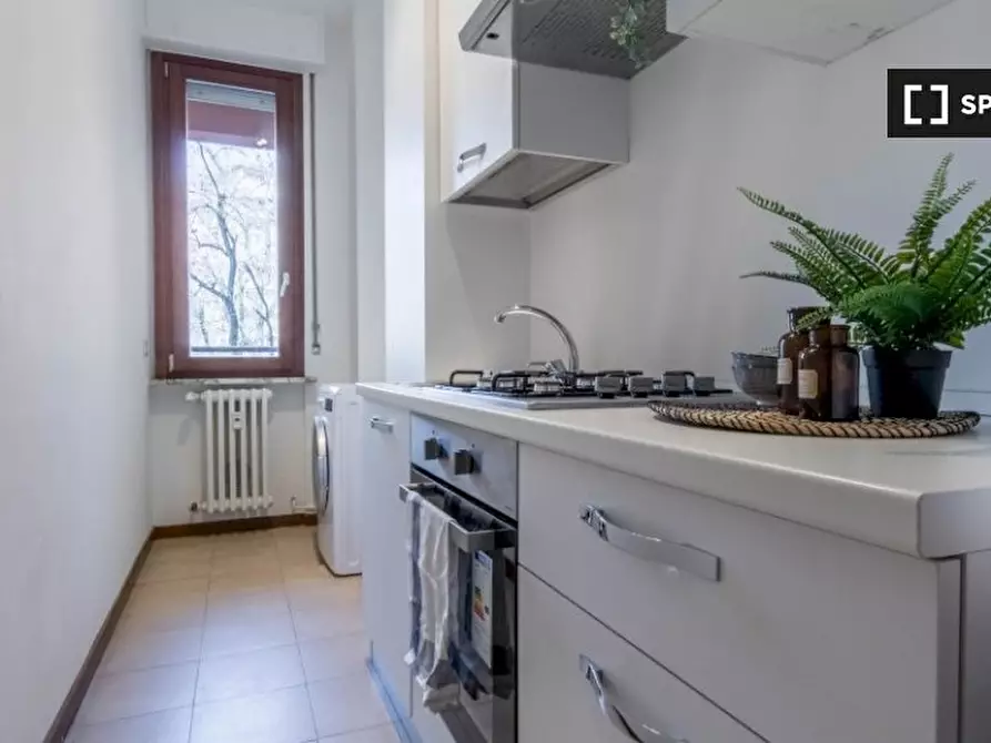 Immagine 4 di Camera condivisa in affitto  in Via Luciano Zuccoli a Milano