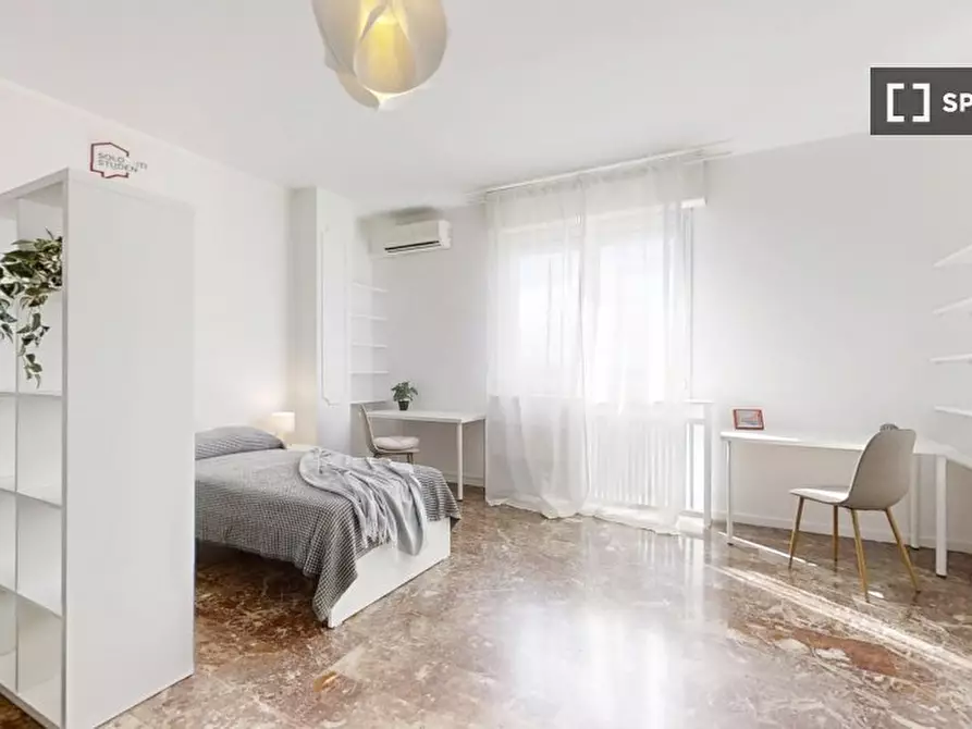 Immagine 2 di Camera condivisa in affitto  in VIA tirana a Padova