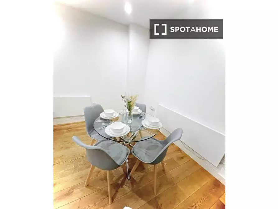 Immagine 2 di Appartamento in affitto  in Maltby St a Camberwell