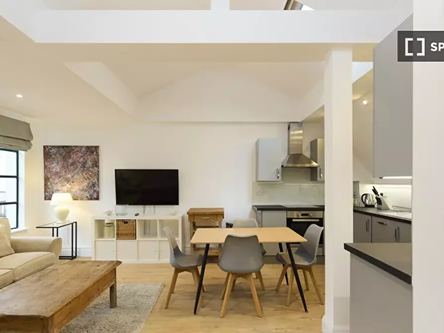 Immagine 2 di Appartamento in affitto  in Chemistry Communications Group Ltd a Hammersmith