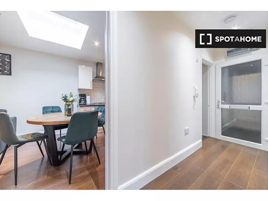 Immagine 3 di Appartamento in affitto  in Flata 1 Brick Ln a Enfield