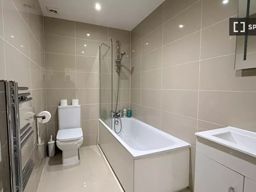 Immagine 5 di Appartamento in affitto  in Uxbridge Road a Harrow