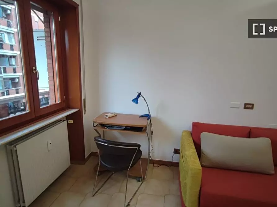 Immagine 1 di Camera condivisa in affitto  in Via Nocera Umbra a Roma