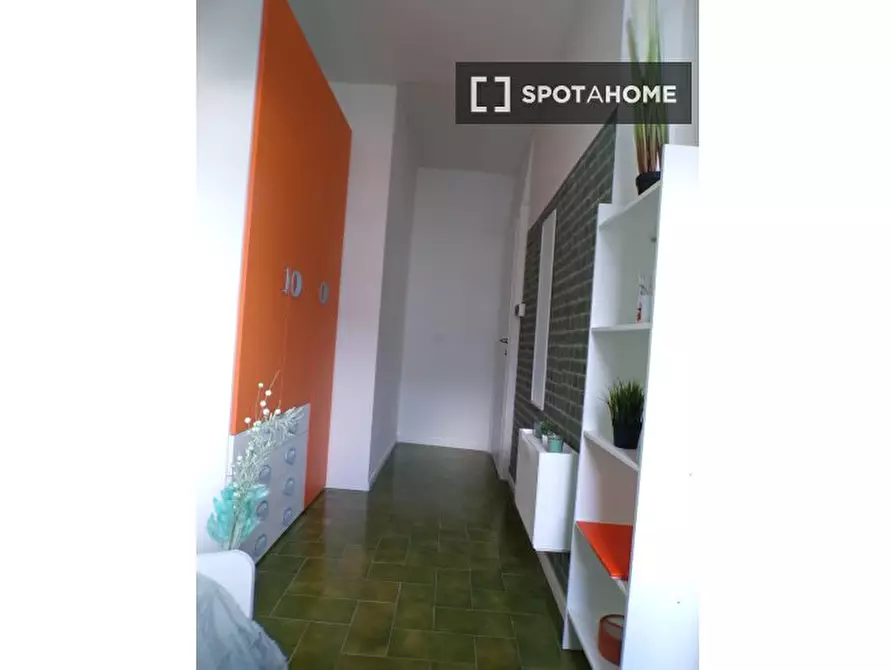 Immagine 10 di Camera condivisa in affitto  in Rodolfo Mondolfo a Bologna