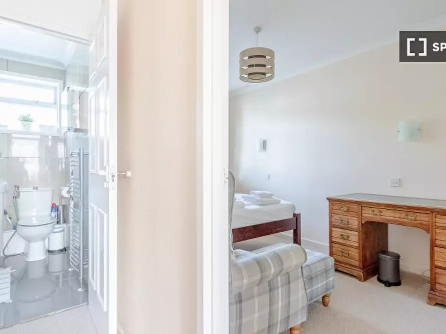 Immagine 15 di Appartamento in affitto  in Arabella Dr a Wandsworth