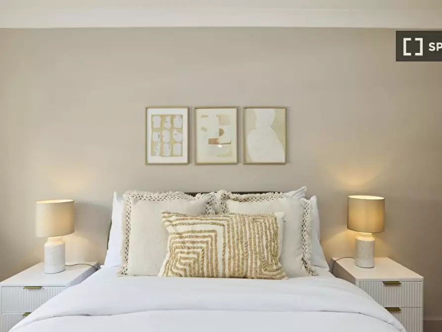 Immagine 16 di Appartamento in affitto  in Fulham Road a Hammersmith