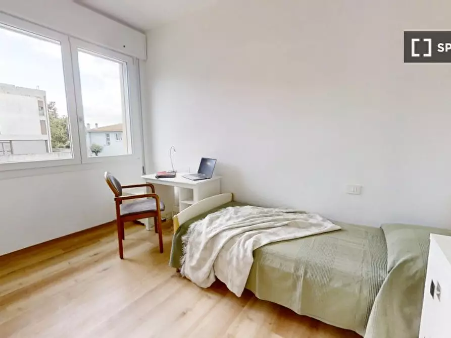 Immagine 16 di Camera condivisa in affitto  in VIA cosme tura a Padova