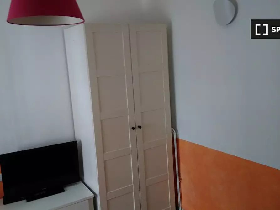 Immagine 3 di Camera condivisa in affitto  in Via Valpolicella a Roma
