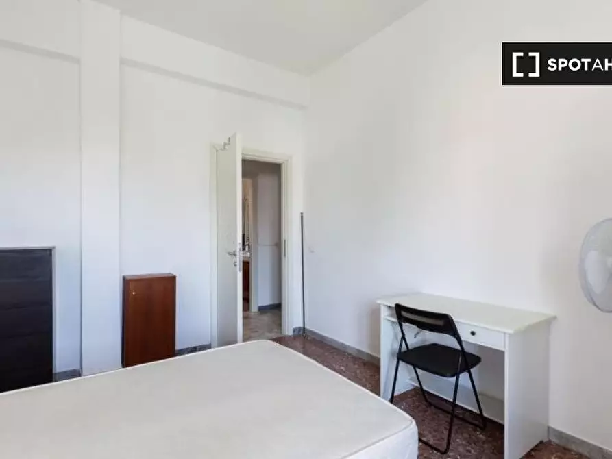 Immagine 3 di Camera condivisa in affitto  in Via Filippi, 00146 Roma RM, Italy a Roma