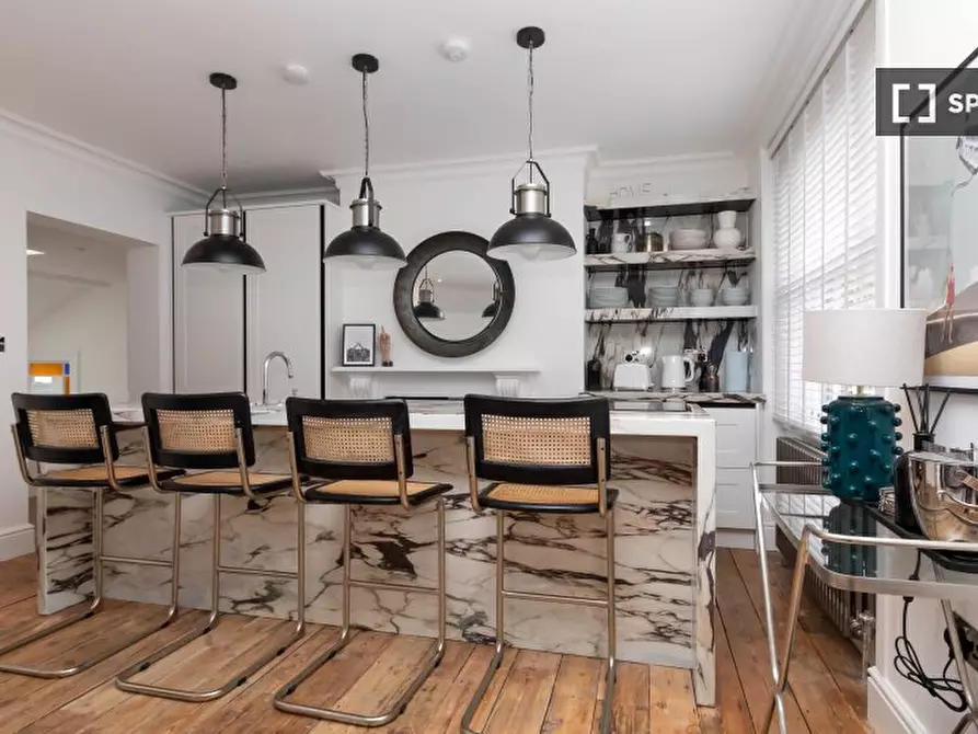 Immagine 2 di Appartamento in affitto  in flat a Camden Town