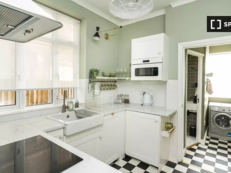 Immagine 11 di Appartamento in affitto  in Ambrose Ave a Barnet