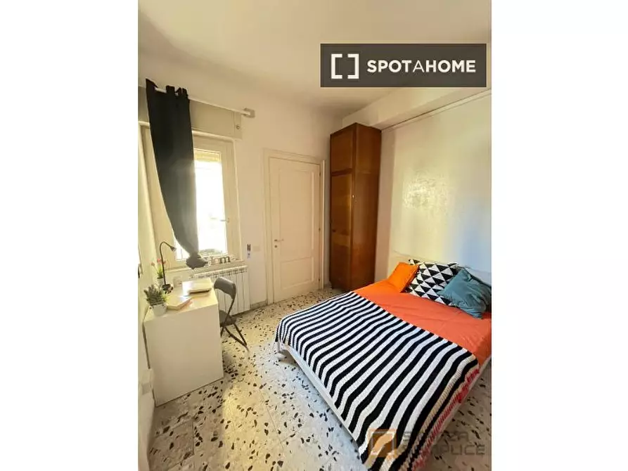 Immagine 3 di Camera condivisa in affitto  in Via Grazia Deledda a Cagliari