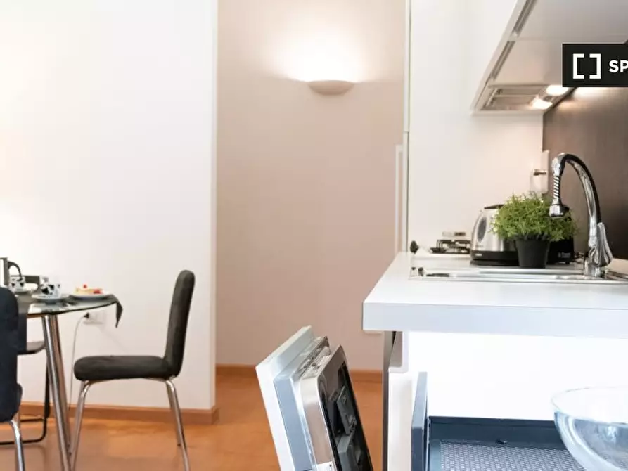 Immagine 10 di Appartamento in affitto  in Via Aurora a Roma