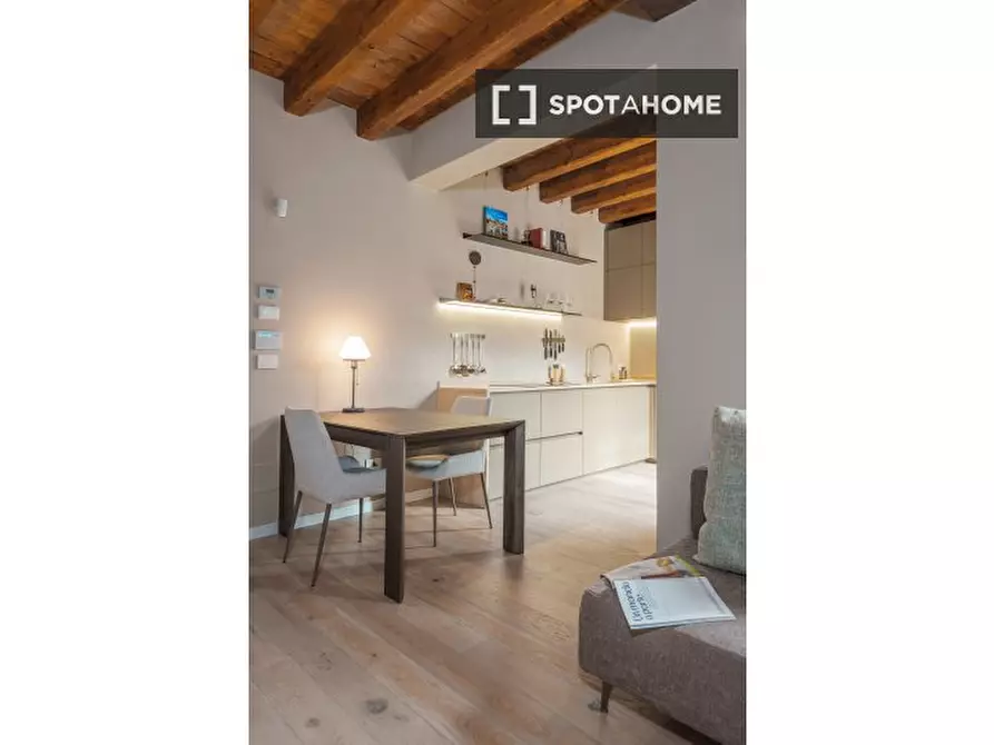 Immagine 6 di Appartamento in affitto  in Via Bonaventura Zumbini a Milano