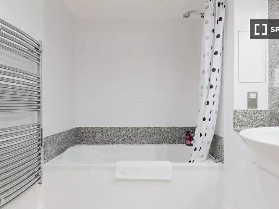 Immagine 17 di Appartamento in affitto  in St George Wharf a Lambeth