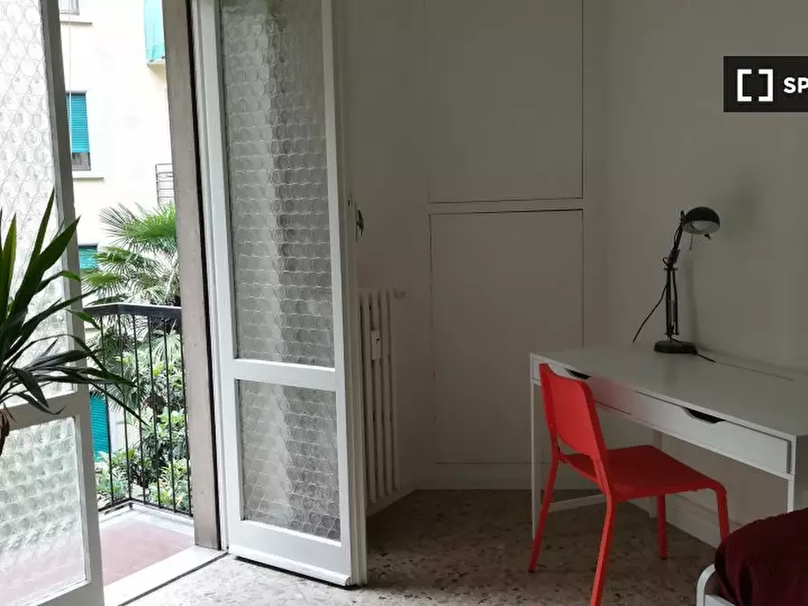 Immagine 10 di Camera condivisa in affitto  in Viale Lucania a Milano