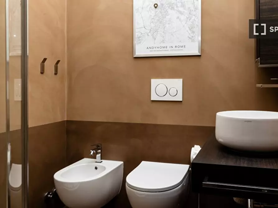 Immagine 12 di Ufficio in affitto  in Via Ludovica Albertoni a Roma