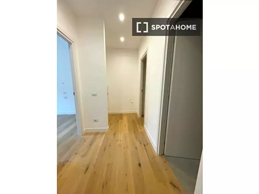 Immagine 10 di Appartamento in affitto  in Via Vitellia a Roma