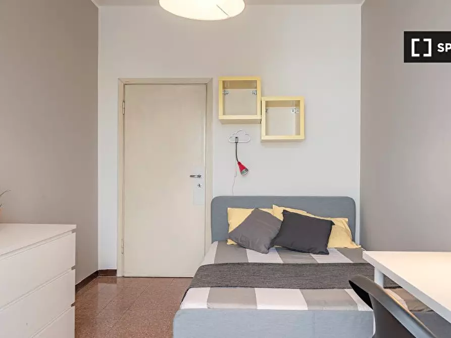 Immagine 19 di Camera condivisa in affitto  in Via Simone Saint Bon a Milano