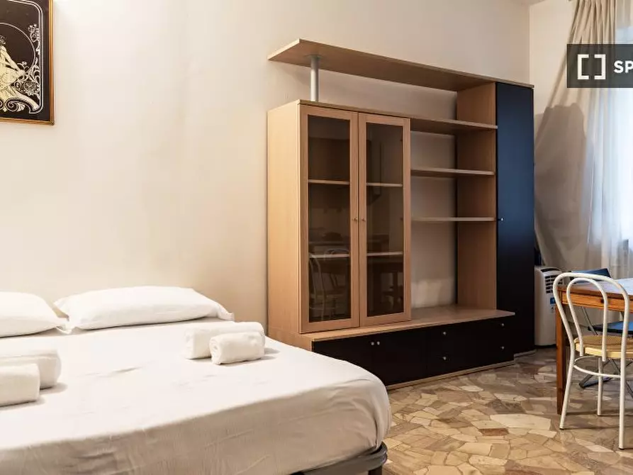 Immagine 1 di Ufficio in affitto  in Viale Coni Zugna a Milano