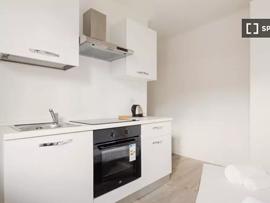 Immagine 9 di Ufficio in affitto  in Via Luigi Federico Menabrea a Milano