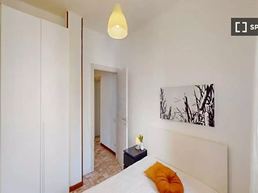 Immagine 2 di Camera condivisa in affitto  in Viale Legioni Romane a Milano