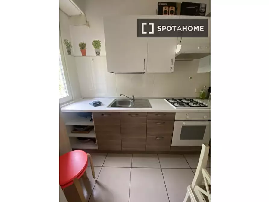 Immagine 2 di Appartamento in affitto  in Viale Liguria a Milano