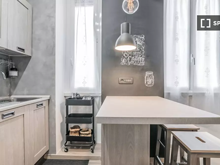 Immagine 5 di Appartamento in affitto  in Via Conte di Carmagnola a Roma