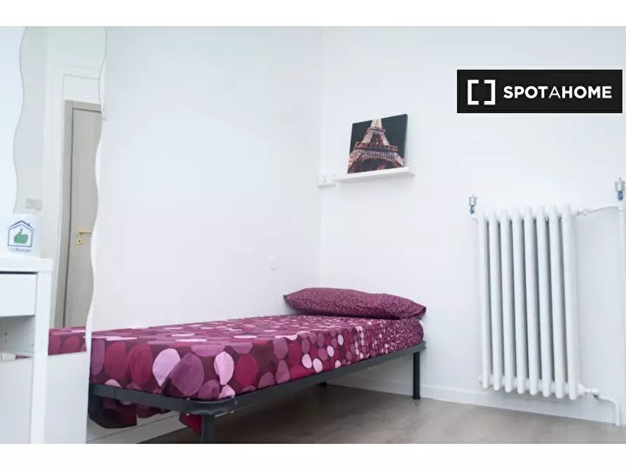 Immagine 3 di Camera condivisa in affitto  in Via Aldo Barbaro a Torino
