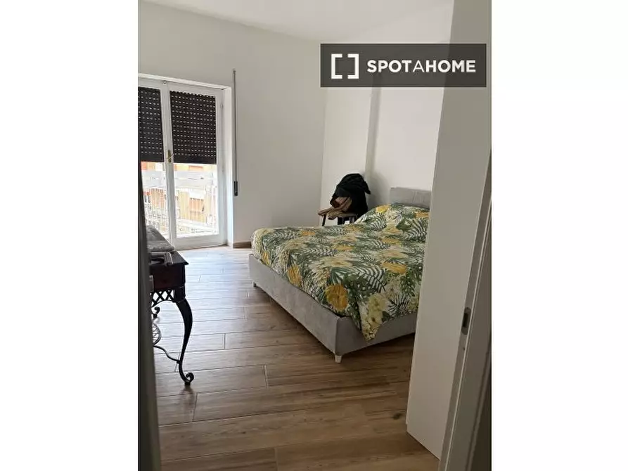 Immagine 10 di Camera condivisa in affitto  in Via Dino Penazzato a Roma