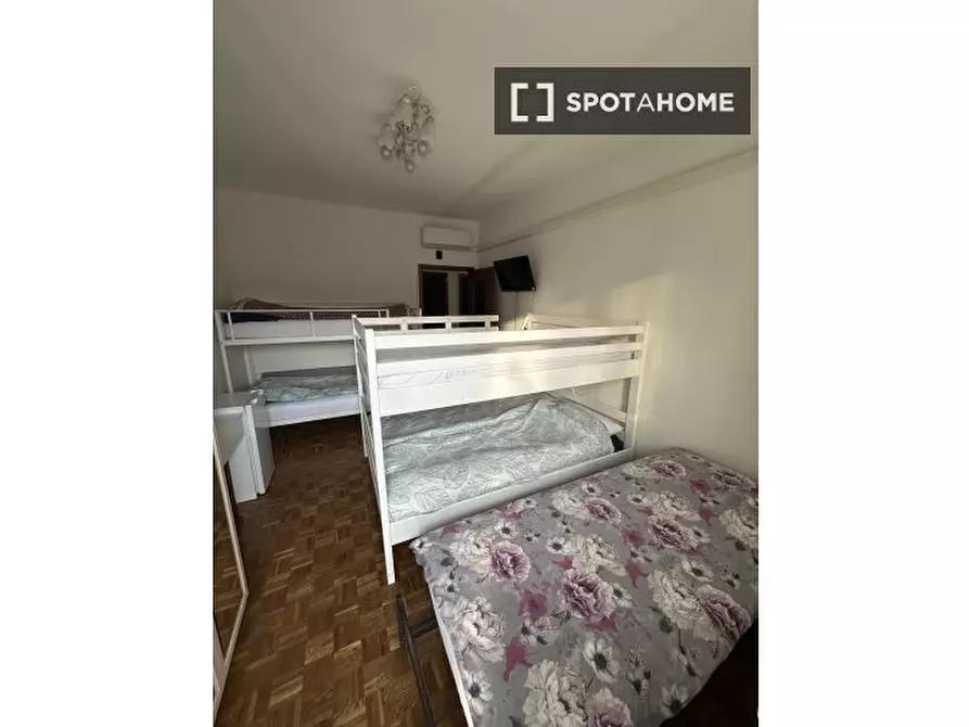 Immagine 12 di Camera condivisa in affitto  in Piazza Angilberto II a Milano