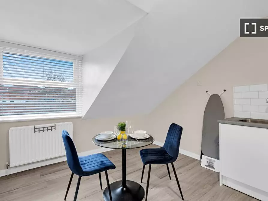 Immagine 8 di Ufficio in affitto  in flat a Tottenham
