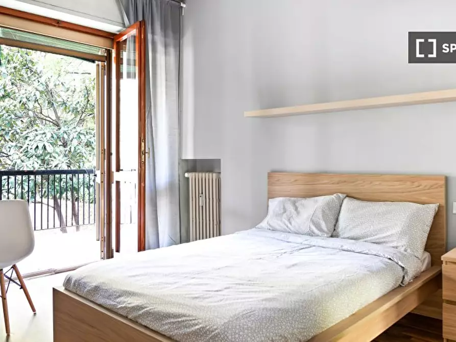 Immagine 2 di Camera condivisa in affitto  in Via Federico Tesio a Milano