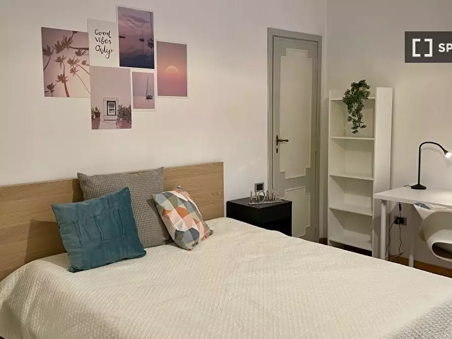 Immagine 1 di Camera condivisa in affitto  in Gustavo Modena a Firenze