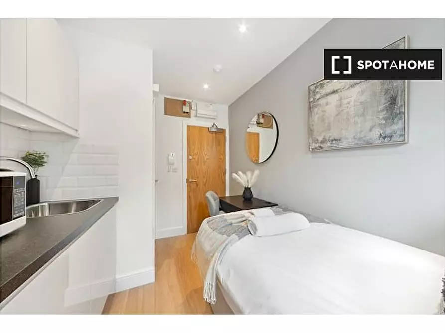 Immagine 10 di Ufficio in affitto  in Flat 32-34 Swinton StLondon WC1X 9NX a Camden Town