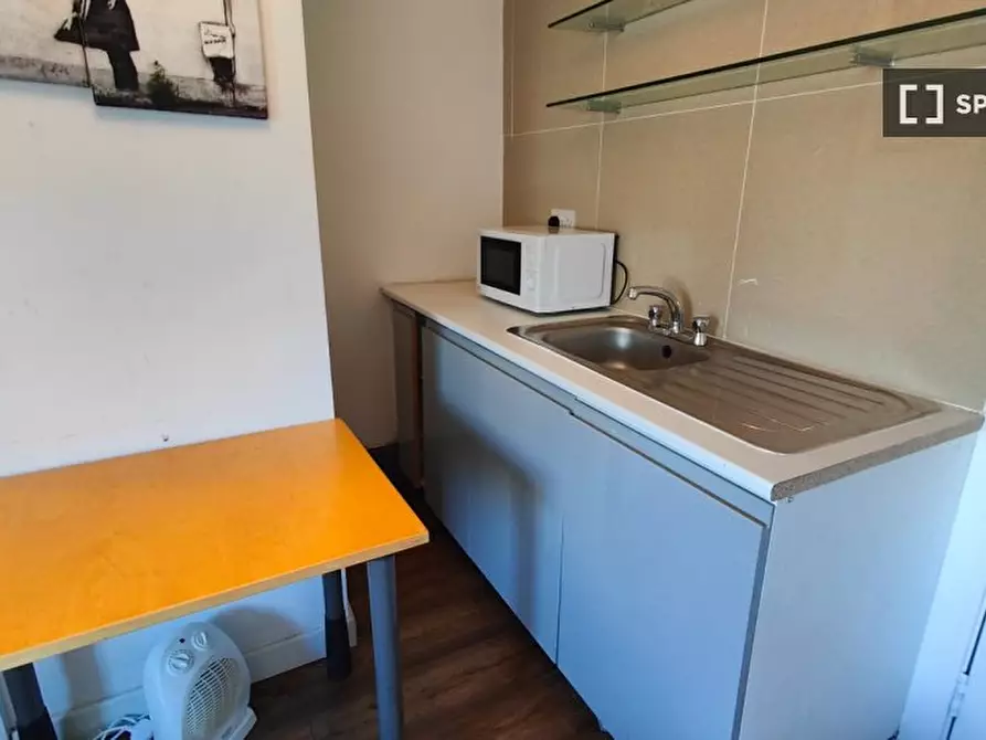 Immagine 11 di Camera condivisa in affitto  in Hackney Rd a Poplar