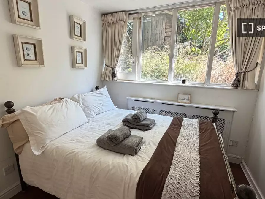 Immagine 8 di Appartamento in affitto  in Altenburg Gardens a Wandsworth