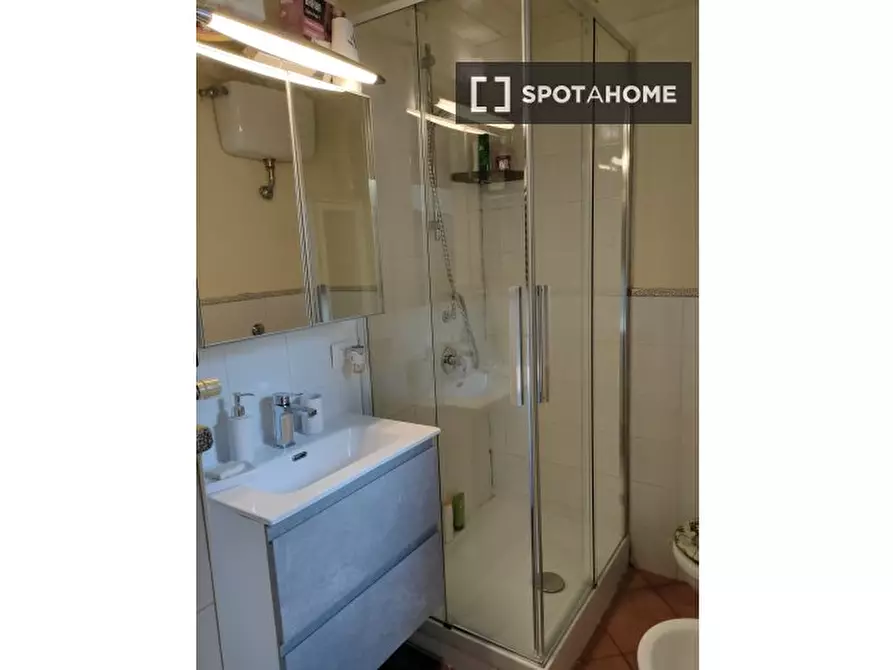 Immagine 9 di Ufficio in affitto  in Via del Mandrione a Roma