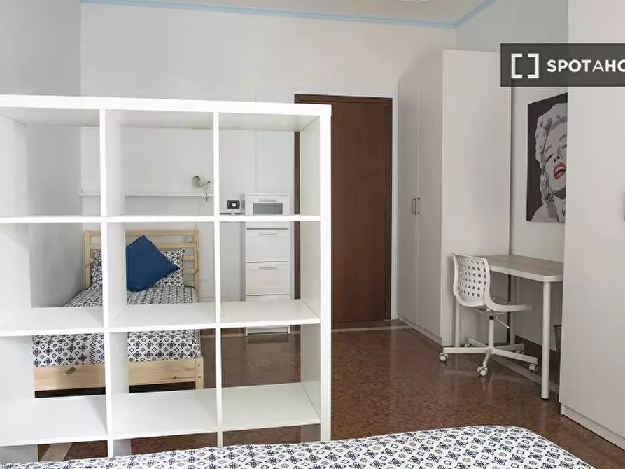 Immagine 4 di Camera condivisa in affitto  in Via Pisanello a Milano