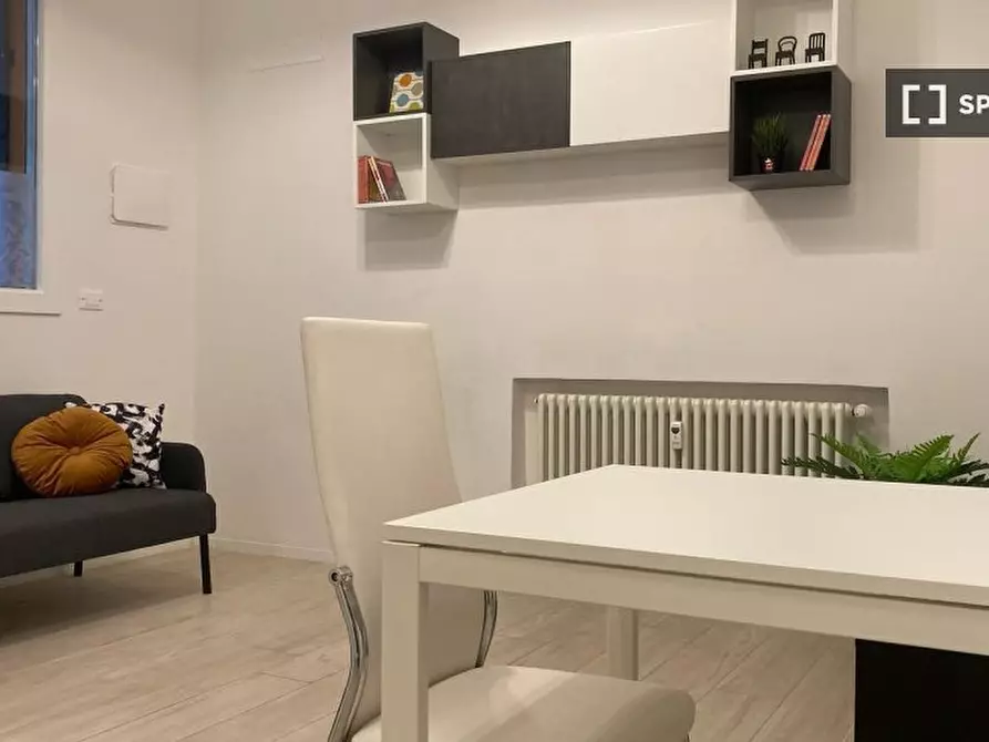 Immagine 5 di Camera condivisa in affitto  in Mura di Porta San Felice a Bologna