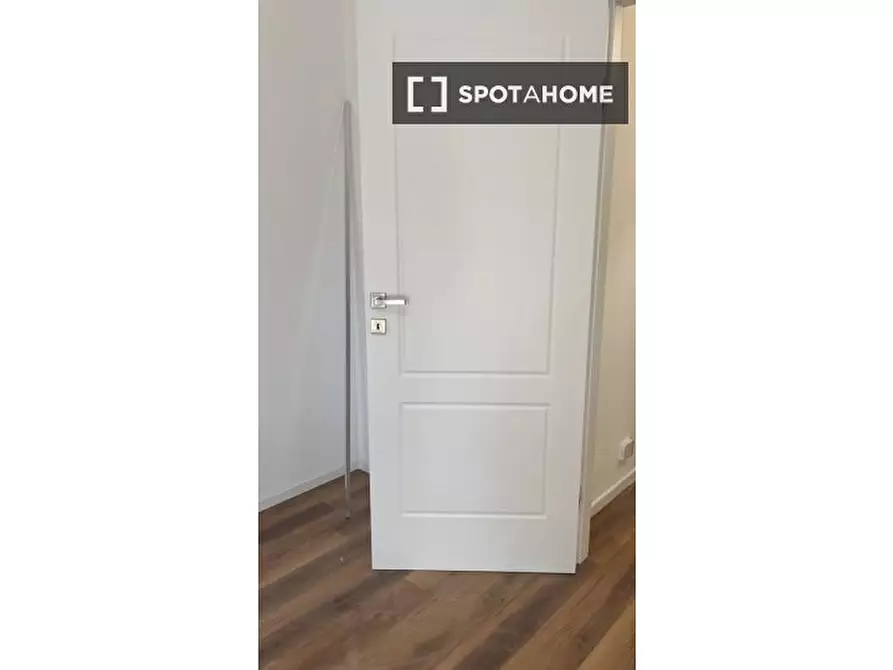 Immagine 3 di Camera condivisa in affitto  in Via Francesco Cilea a Milano