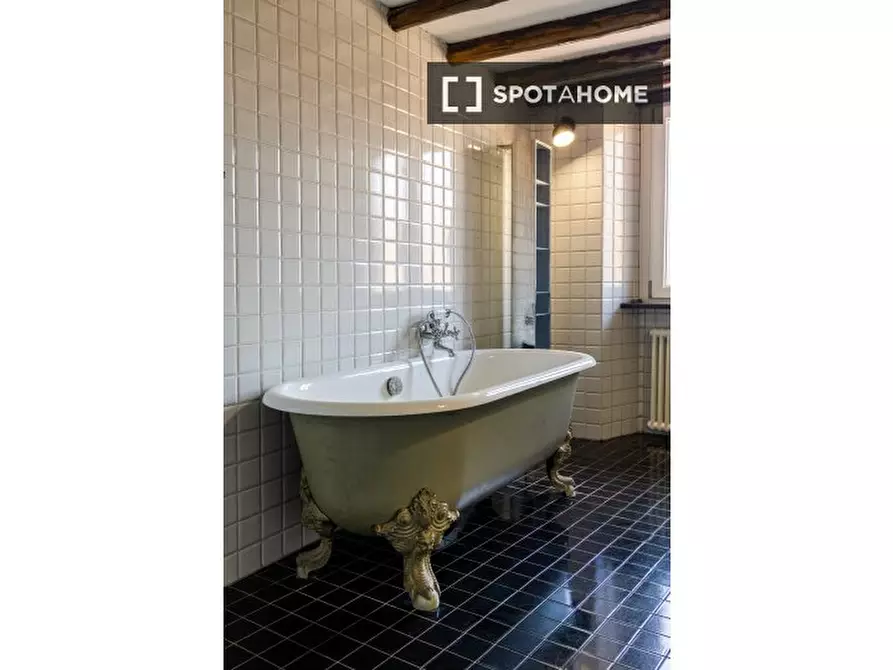 Immagine 15 di Appartamento in affitto  in Via Torino a Roma