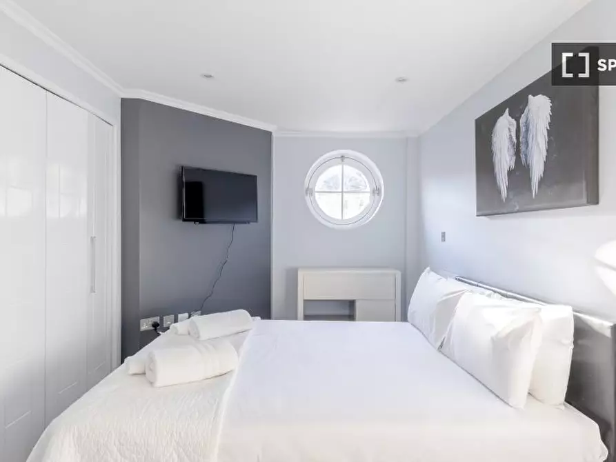 Immagine 2 di Appartamento in affitto  in Greyhound Rd a Hammersmith
