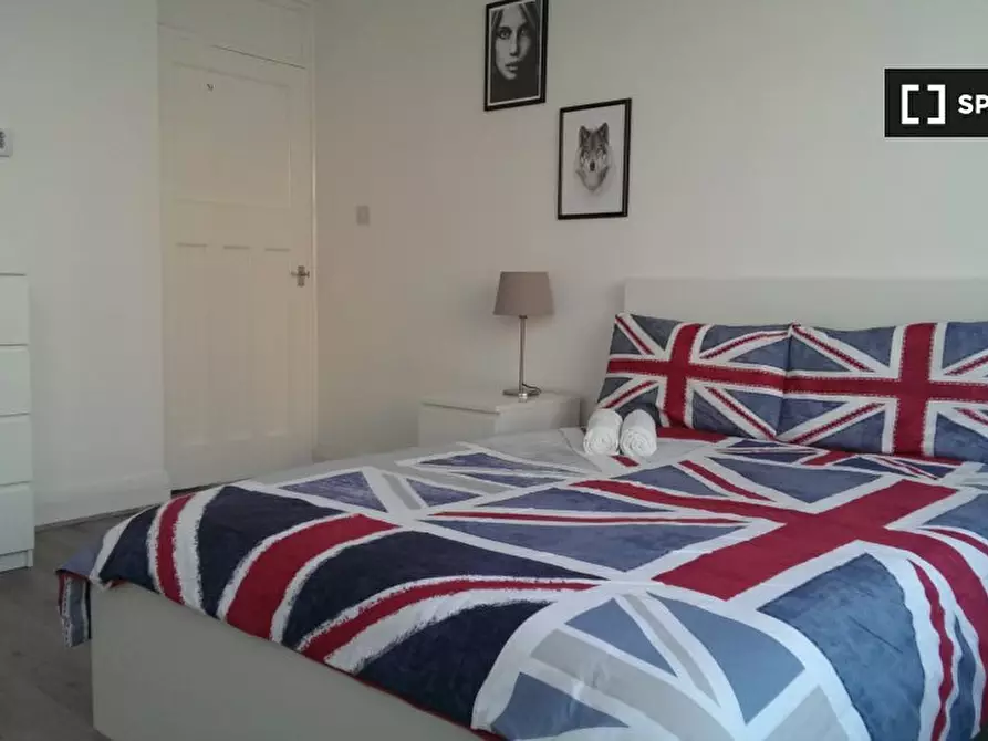 Immagine 12 di Camera condivisa in affitto  in Myrdle St a Poplar