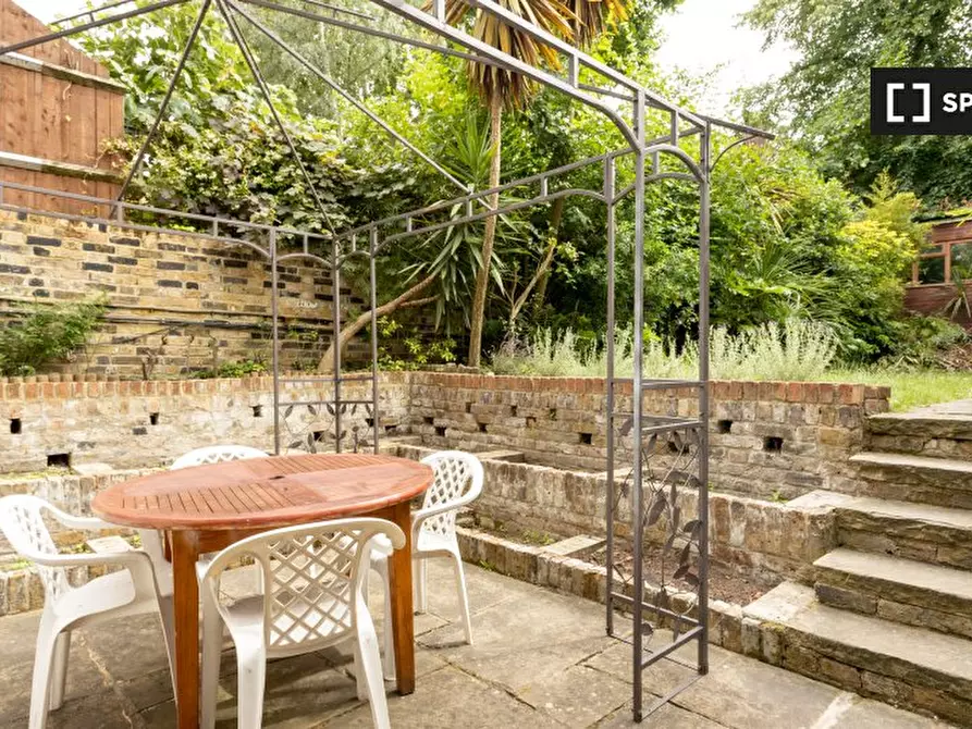 Immagine 8 di Camera condivisa in affitto  in Ground Floor Apartment a Kensington