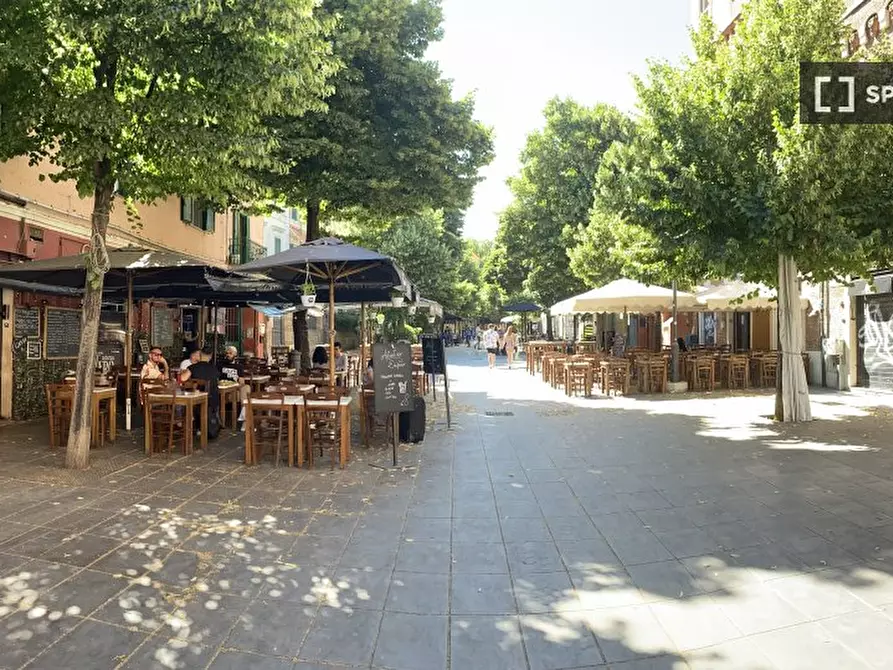 Immagine 2 di Camera condivisa in affitto  in Via Prenestina a Roma
