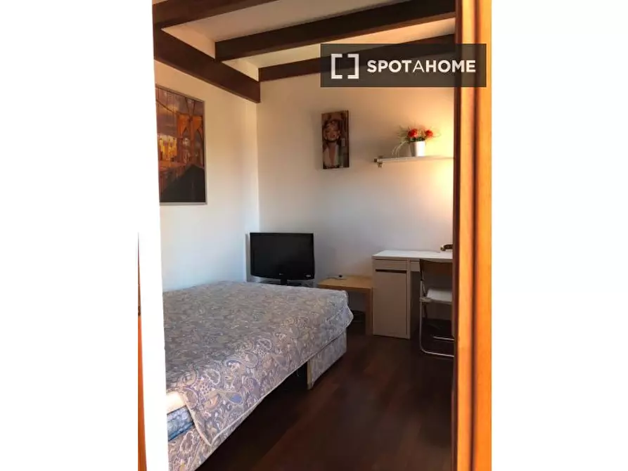 Immagine 4 di Camera condivisa in affitto  in Via Bartolomeo Ramenghi a Bologna