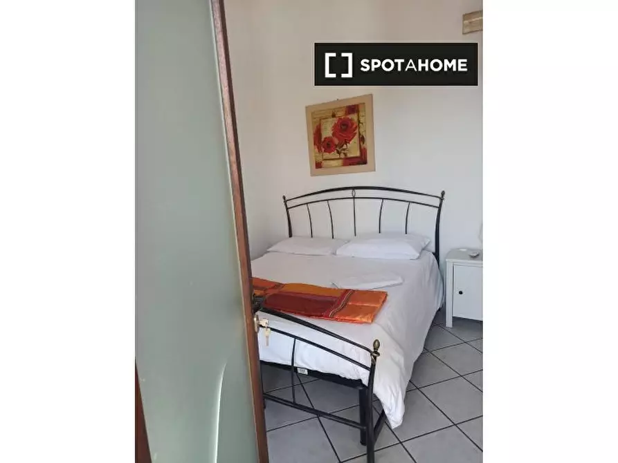 Immagine 3 di Camera condivisa in affitto  in Via Fraconalto a Roma