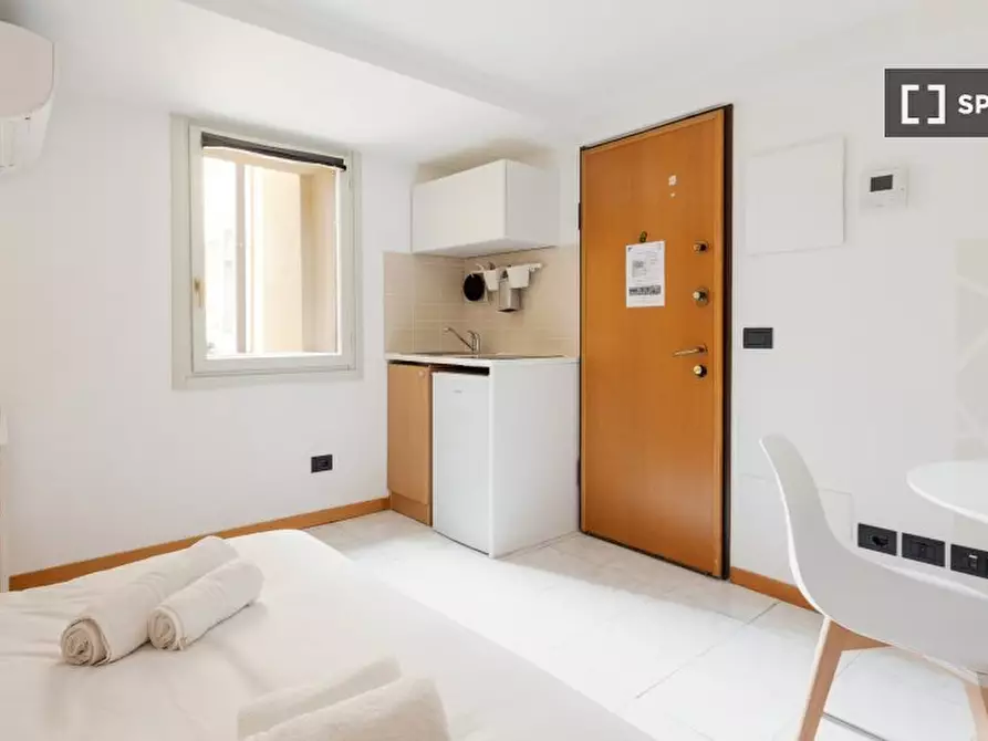 Immagine 4 di Ufficio in affitto  in Corso Magenta a Milano